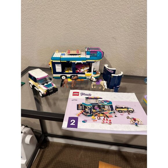 LEGO FRIENDS Horse Show Trailer 41722 Retired Set with Manual *Missing Pieces* - Picture 4 of 11
